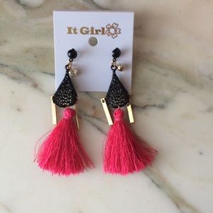NWT pink tassel earrings with black post